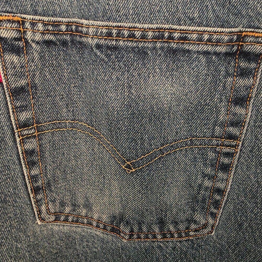 Men's Levi's 550 Relaxed Fit denim jeans, size 42"x30". - Picture 2 of 5